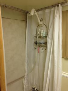 Click image for larger version

Name:	Shower mod finished.jpg
Views:	372
Size:	1.62 MB
ID:	9378