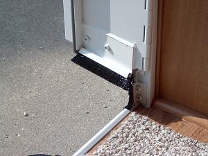 Click image for larger version

Name:	New Door Seal2 (Large).jpg
Views:	41
Size:	358.0 KB
ID:	19931